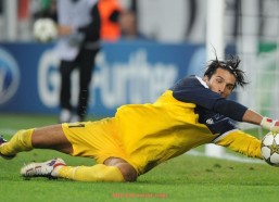 足球直播-欧冠高清直播观看指南：今日赛事免费观看入口